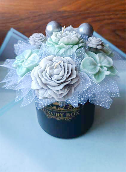 باکس گل شمع مردانه آبی رنگ